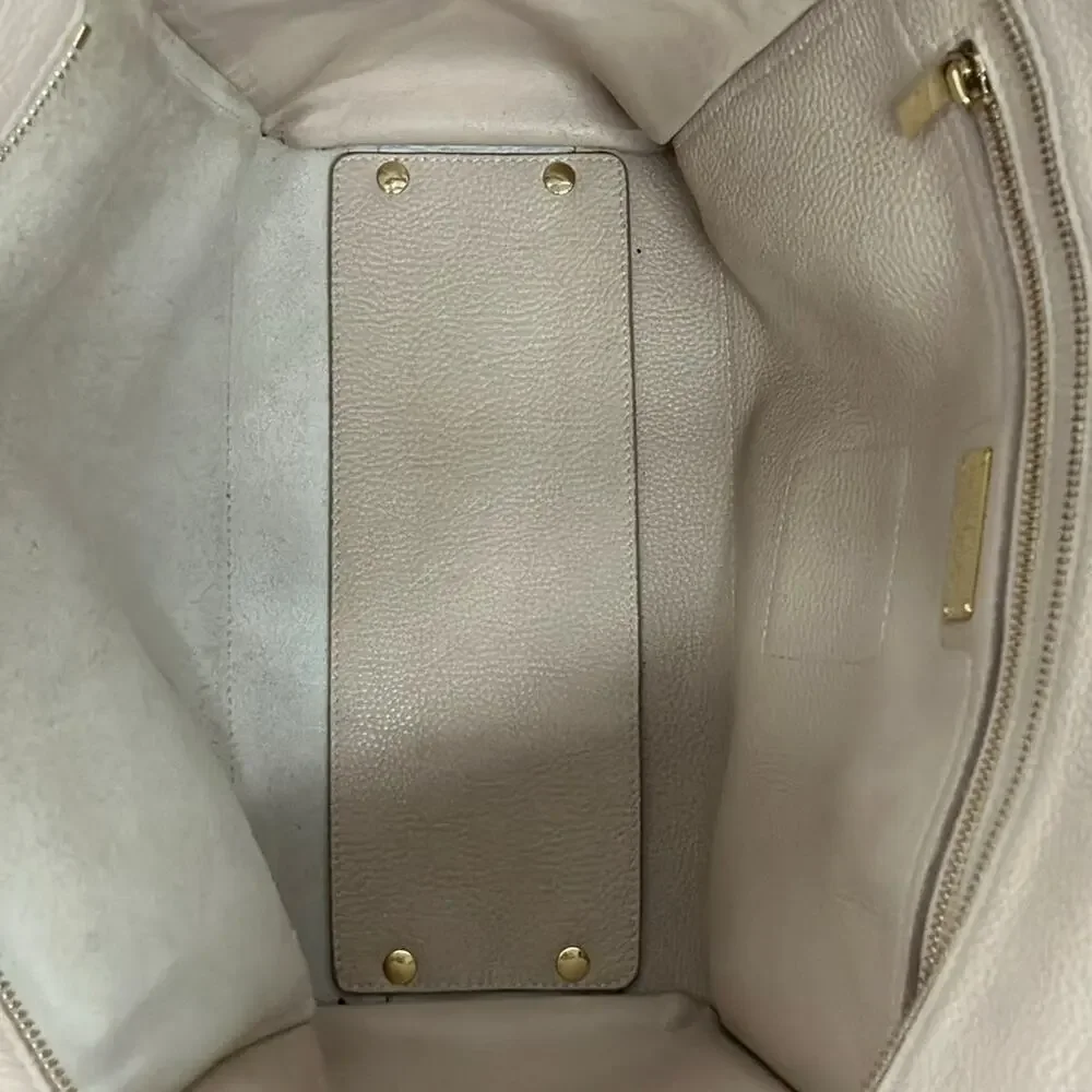 Salvatore Ferragamo Amy Shoulder Bag